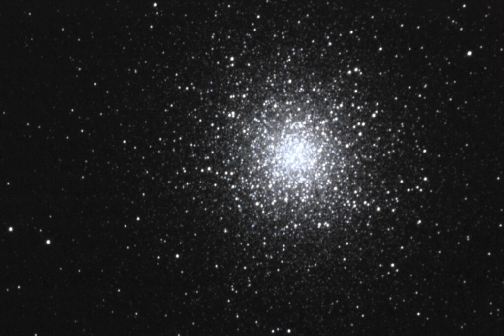 2013 06 08 M13 and NGC6207 30x6min 3p4arcsec4p1 16degC 19p60mag Roland Stalder